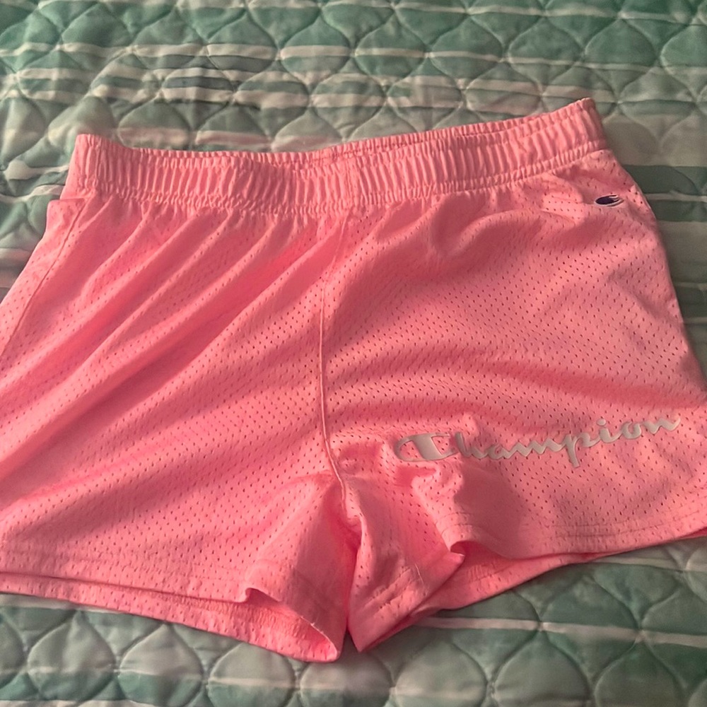 CHAMPION YOUTH GIRLS SHORTS IN PINK (SIZE L)
